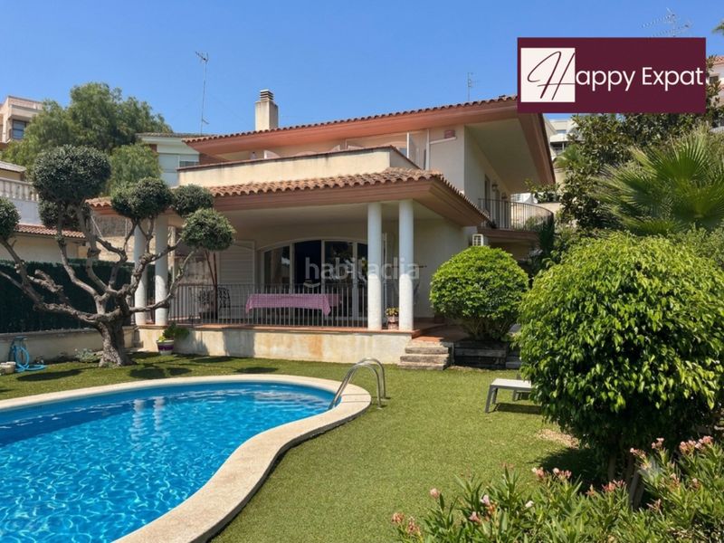 Foto db3a4fb8-4426-4501-9130-f049bf7287b5. Xalet amb calefacció aparcament piscina a Levantina - Montgavina - Quintmar Sitges