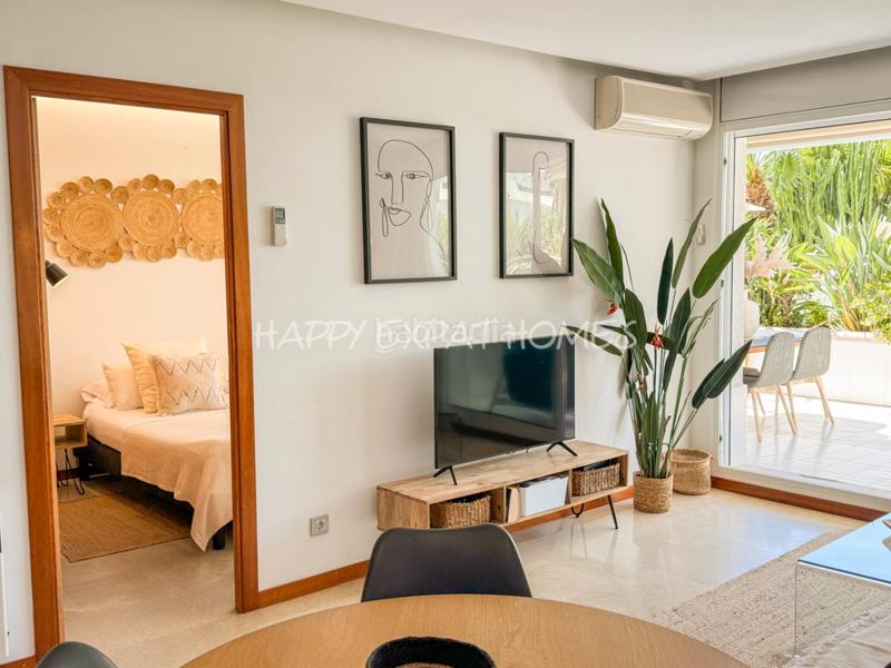 Foto 35708d3b-17db-4a59-90f9-23e99ec12bb5. Apartament amb calefacció piscina a Can Girona - Terramar - Vinyet Sitges