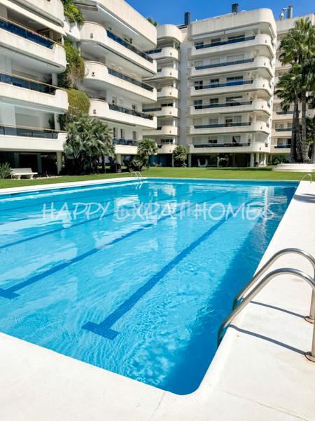 Foto 81ca641d-f221-4fdf-b178-ba55b466094f. Apartment with heating pool in Can Girona - Terramar - Vinyet Sitges
