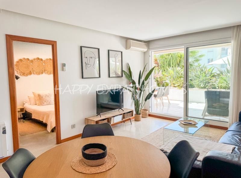 Foto 9fcf1918-3453-496e-abe1-632d18874c70. Apartment with heating pool in Can Girona - Terramar - Vinyet Sitges