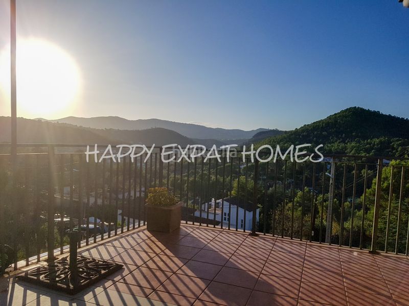 Foto 7d0da822-3f64-42cb-955d-94b0d6e9db50. Chalet en Olivella