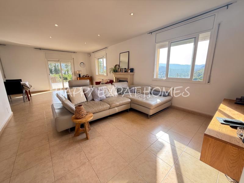 Foto 1347272e-a0b3-4695-804e-216823d4de87. Rent chalet with heating parking pool in Olivella