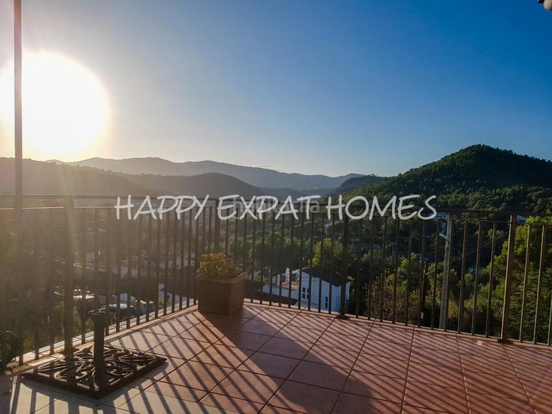 Foto 82e7e6e4-b111-4fe3-b060-6d8a518da4cf. Rent chalet with heating parking pool in Olivella