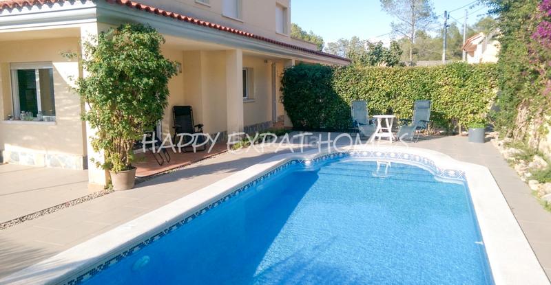 Foto c7ebf504-a82a-4e48-9120-364bcfcb4d3b. Rent chalet with heating parking pool in Olivella