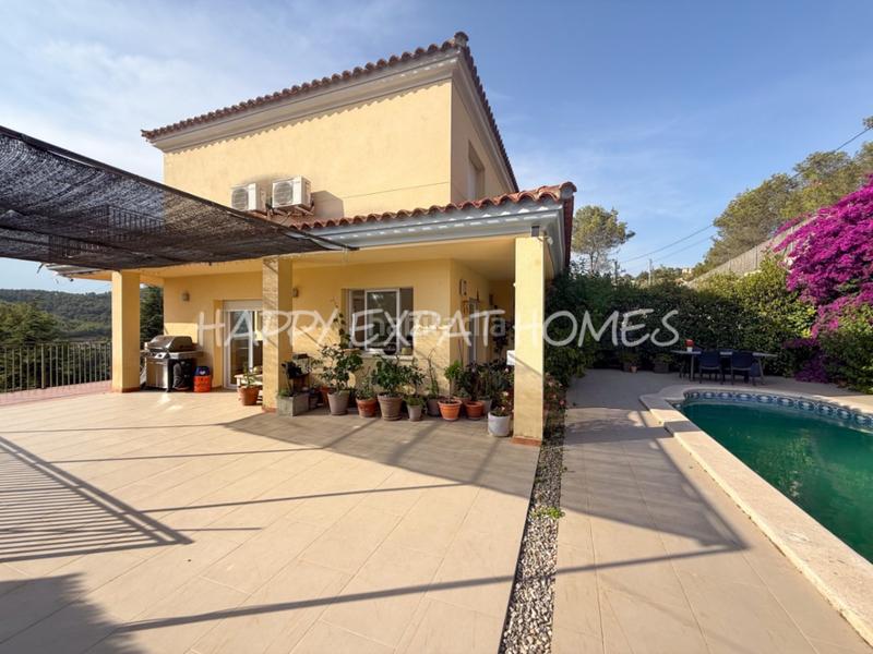 Foto d21954a6-8912-4efa-b26f-24aee8559ebf. Rent chalet with heating parking pool in Olivella