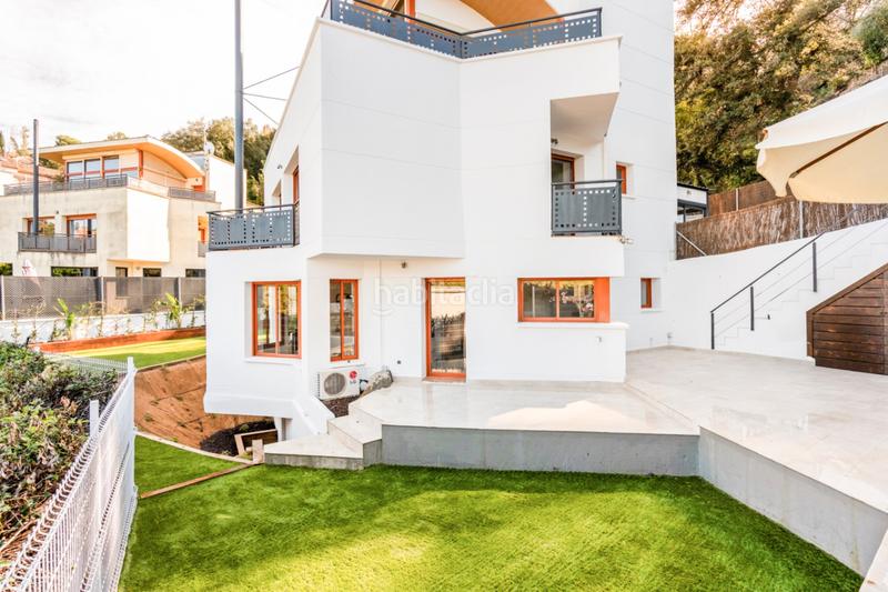 Foto 1738c0ca-2d3b-4f03-a296-7c2126da3e40. Chalet con riscaldamento parcheggio piscina in Vallvidrera - Tibidabo - Les Planes Barcelona