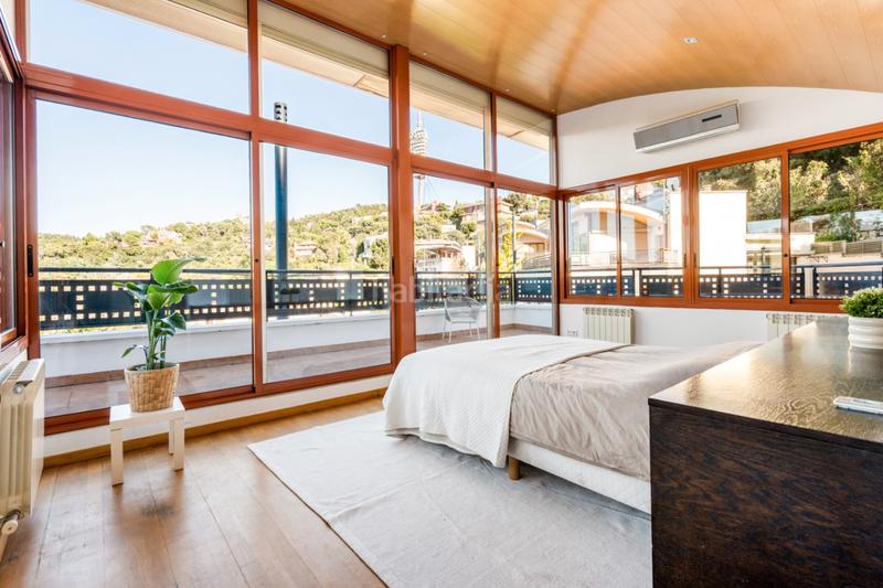 Foto 330db290-49be-462a-8cda-91d13439b949. Xalet amb calefacció aparcament piscina a Vallvidrera - Tibidabo - Les Planes Barcelona