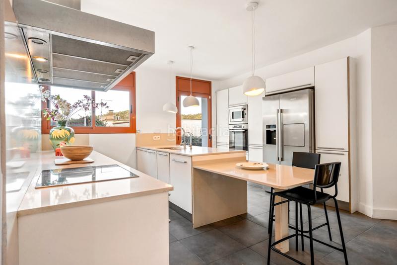 Foto b665444a-1f57-4e16-976e-5e83f58fa940. Xalet amb calefacció aparcament piscina a Vallvidrera - Tibidabo - Les Planes Barcelona