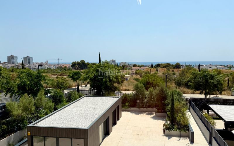 Foto b5e6cf60-2b98-4313-bd92-89751ac84f2c. Lloguer apartament amb calefacció aparcament piscina a Sitges
