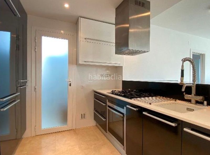 Foto 8975544e-1973-422b-a8ce-de620ec94239. Rent duplex with heating parking pool in Can Girona - Terramar - Vinyet Sitges