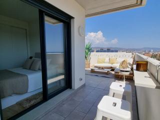 Flat  Carrer jardí del pessebre vivent