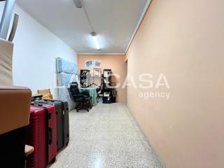 Business premise in Llefià