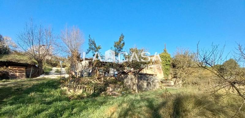 Foto ef5acb3d-f362-45f6-849b-b039ab50cc50. Terreny residencial a Zona Industrial Granollers