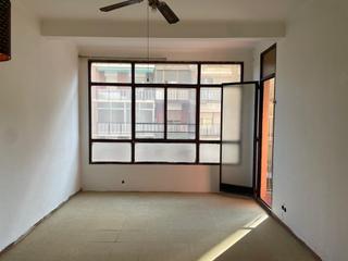 Piso en Centre. Oportunidad!!