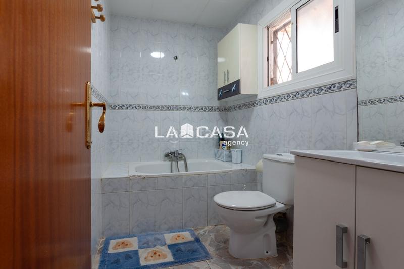 Foto 6011241f-a124-44a5-b14d-211ad50b14fe. Piso oportunidad inversor en Vista Alegre Castelldefels