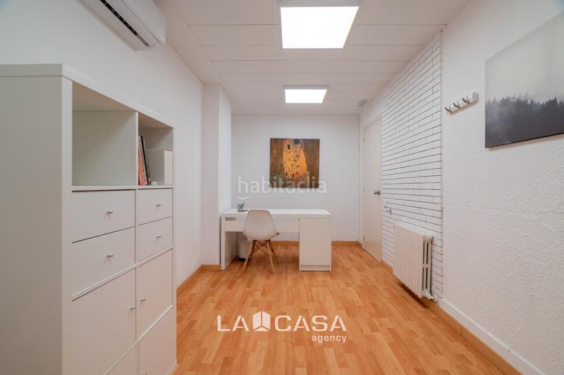 Foto 5db278a7-276a-4d4c-9b4b-93799fd24565. Local comercial oportunidad inversor!! en Tres Torres Barcelona