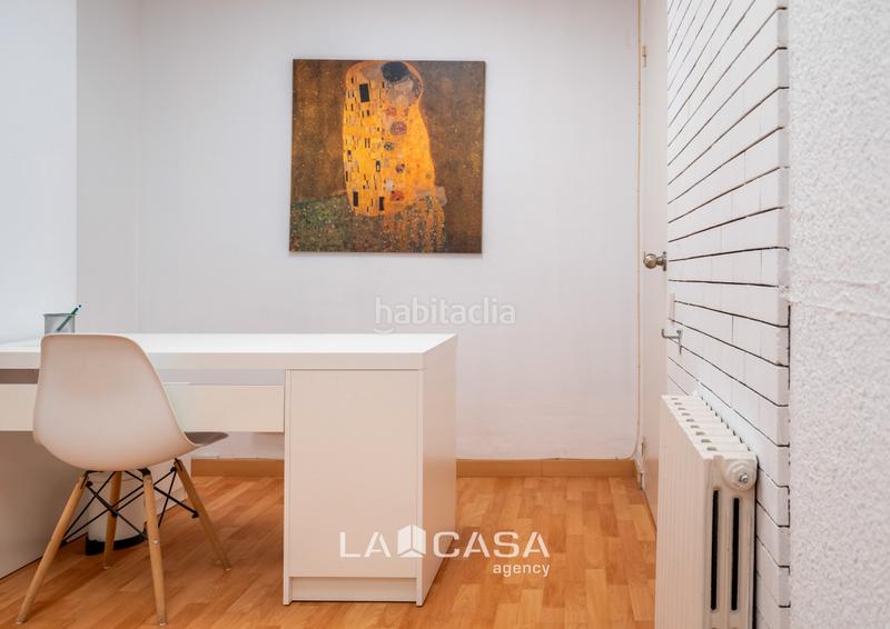Foto a48e65a5-d5fb-4681-8b20-3d30f0ddbabb. Local comercial oportunidad inversor!! en Tres Torres Barcelona