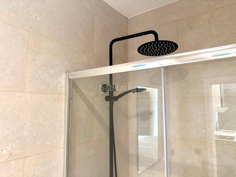 Foto 76e9c3d3-5497-4d90-b644-8a0af8c10f1b. Local comercial oportunidad inversores en Vilapicina - Torre Llobeta Barcelona