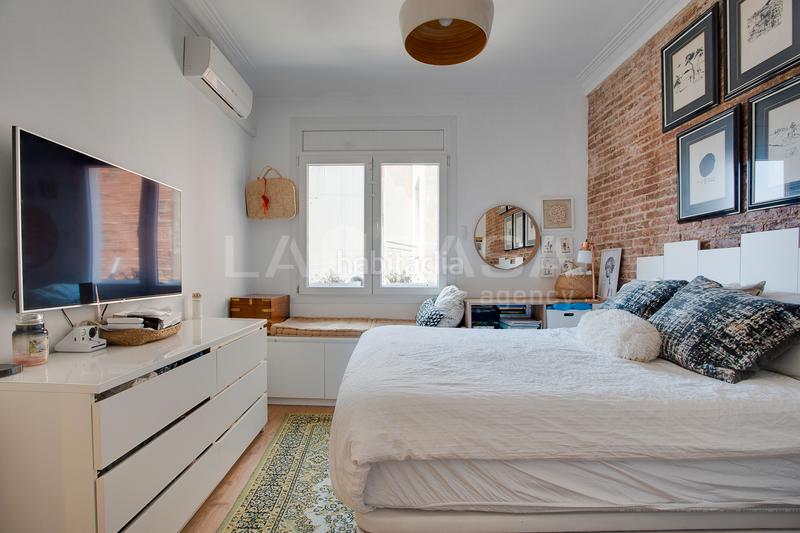 Foto 2c239851-5b02-47b8-9599-6748f9b644ea. Dachwohnung mit heizung in Sagrada Família Barcelona