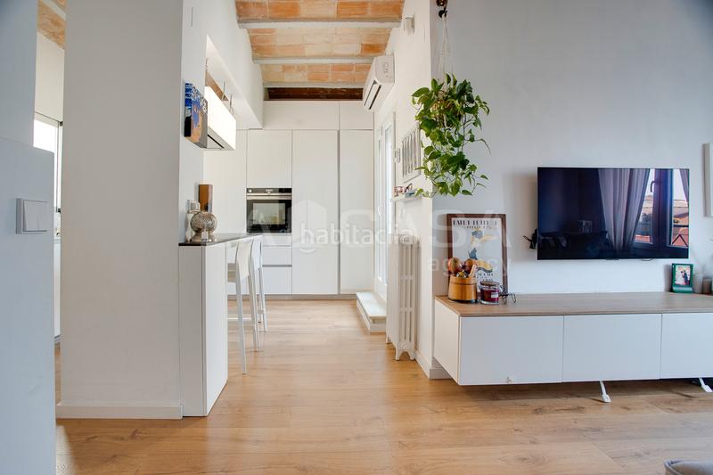 Foto 76a4629b-3c2e-4a35-8a4f-443db0b30f77. Dachwohnung mit heizung in Sagrada Família Barcelona