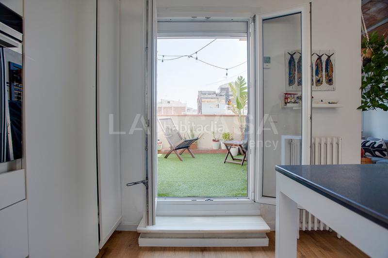 Foto 7d1738b1-b515-4fc9-bc70-87094f1def79. Dachwohnung mit heizung in Sagrada Família Barcelona