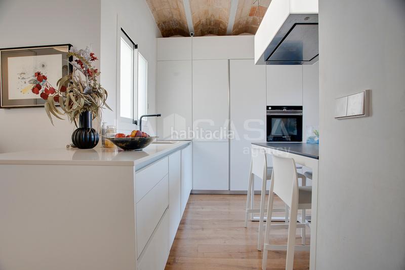 Foto feae0934-a796-436d-874a-d63b1f45e95d. Dachwohnung mit heizung in Sagrada Família Barcelona