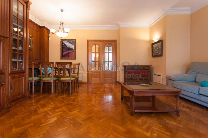 Foto af4e1f7e-7bd2-40a5-9465-88d9f52b258f. Etagenwohnung mit heizung in Sagrada Família Barcelona