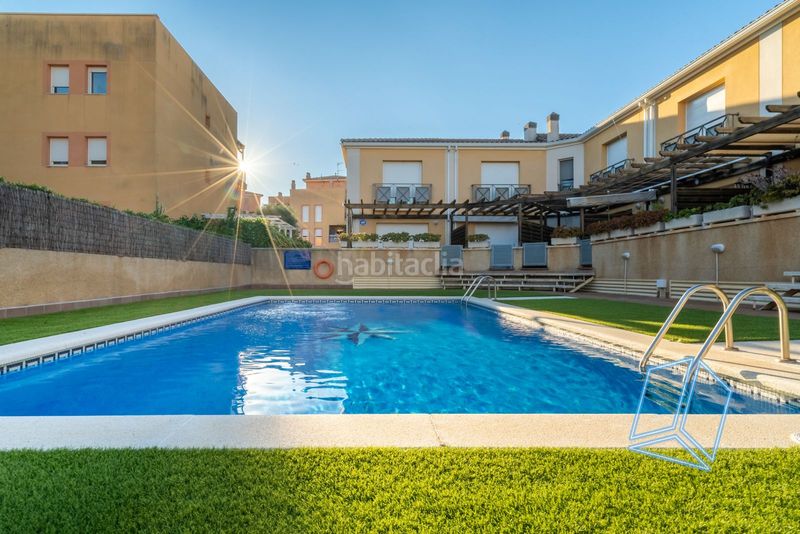 Foto eea1e972-dc1c-4c08-9740-d5b27a26dd15. Casa adossada amb aparcament piscina a Les Salines-Pla de Sant Pere Cubelles