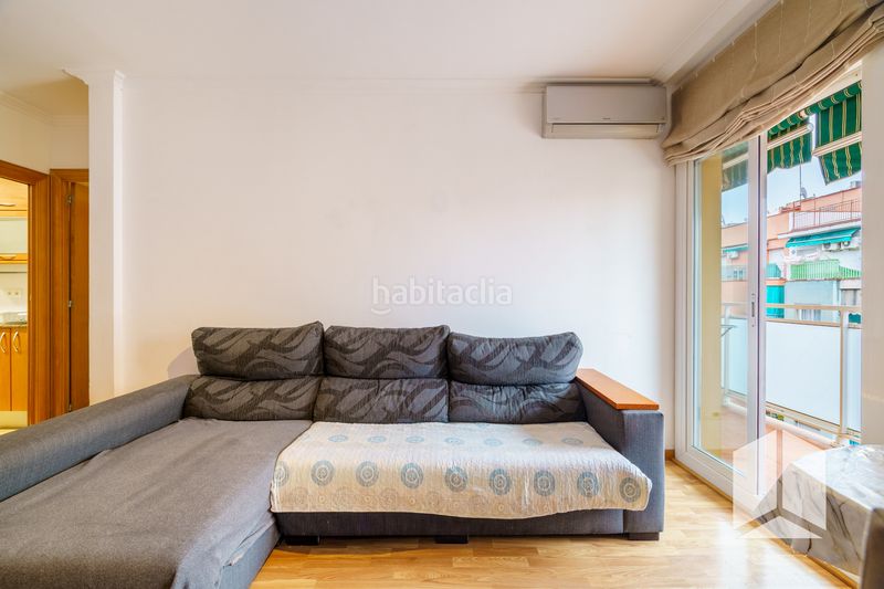 Foto f99a730e-28ee-44ef-ab5c-6c95d7fb5776. Pis a Castell-Poble Vell Castelldefels