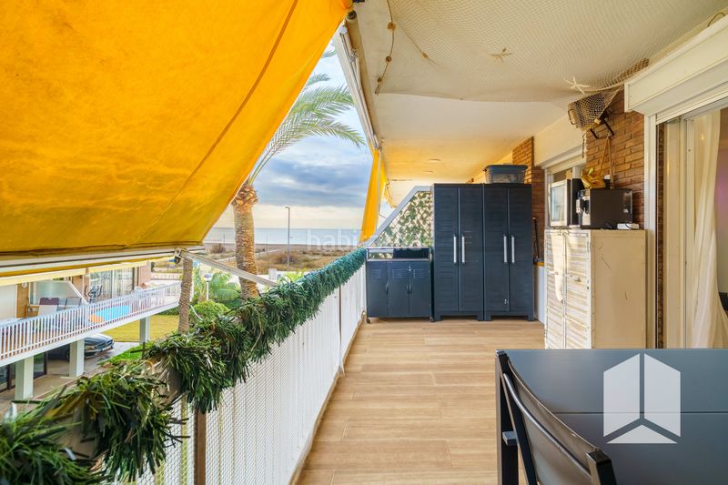 Foto 7843dc6f-50a9-4038-a83f-eff8afd76bf1. Pis amb aparcament piscina a Baixador Castelldefels