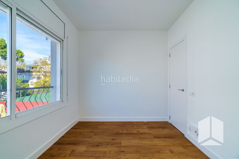 Foto 39e6009a-16a8-4967-b64b-45e061ec602d. Pis amb aparcament a Lluminetes Castelldefels