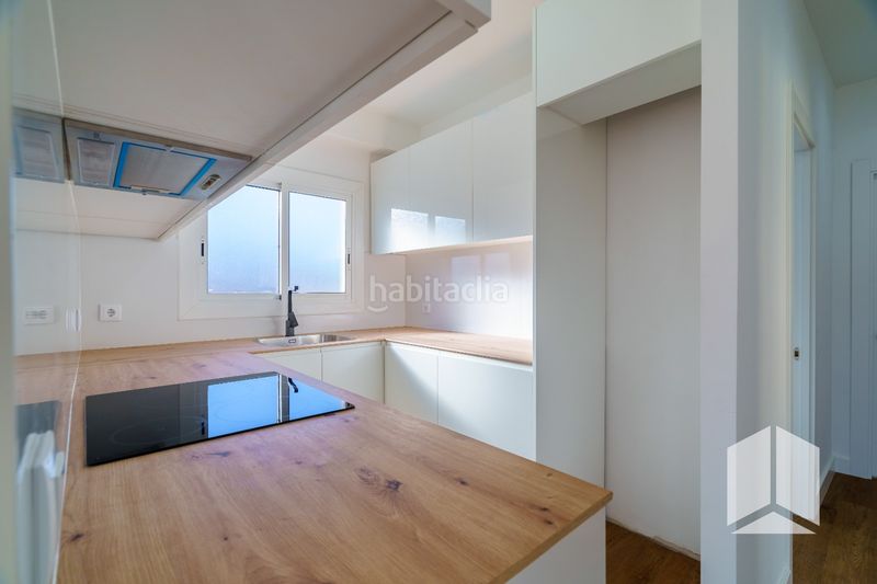 Foto 3ba07053-42a4-4141-9daa-8795754c50b3. Pis amb aparcament a Lluminetes Castelldefels