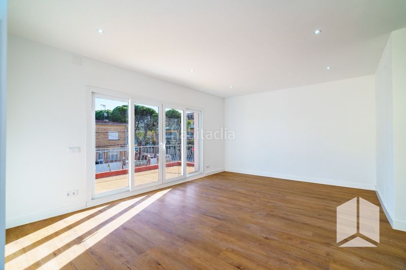 Foto 87b19f97-181d-4ace-a0c3-d4c203f12e96. Pis amb aparcament a Lluminetes Castelldefels