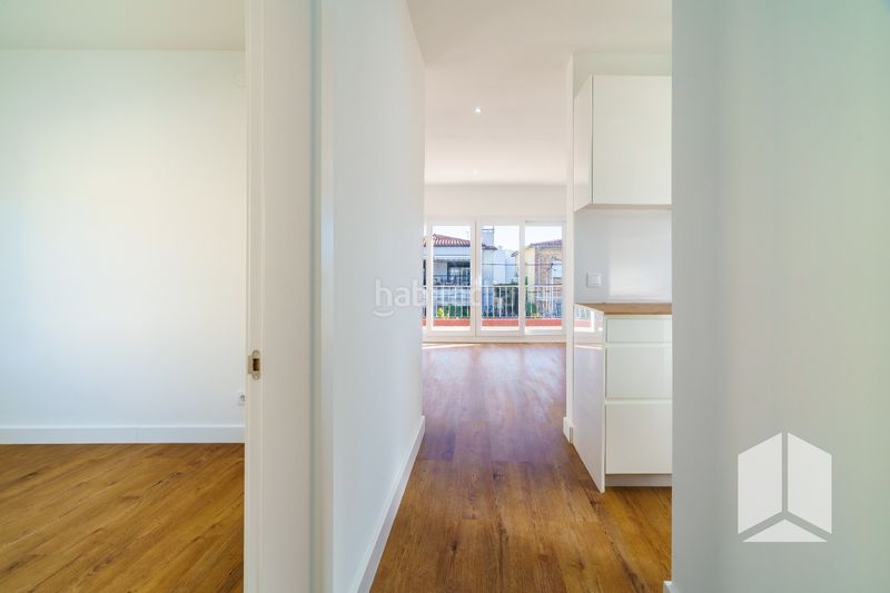 Foto a130ee14-e037-4623-baf2-a97cbd96cea3. Pis amb aparcament a Lluminetes Castelldefels