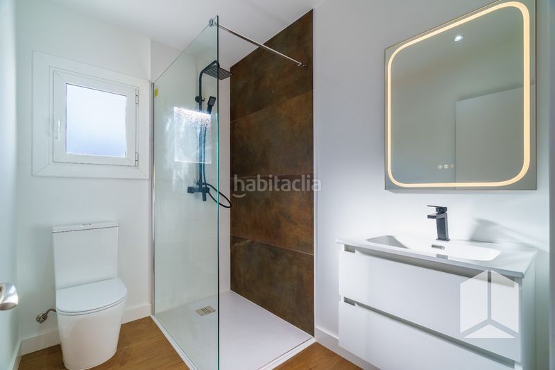 Foto a2ba039d-8919-49ed-8daa-c25a2ee8290e. Pis amb aparcament a Lluminetes Castelldefels