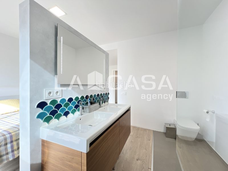 Foto 07829ce9-2db2-42f1-aa25-a95385ee9976. Casa amb calefacció aparcament piscina a Progrés - Pep Ventura Badalona