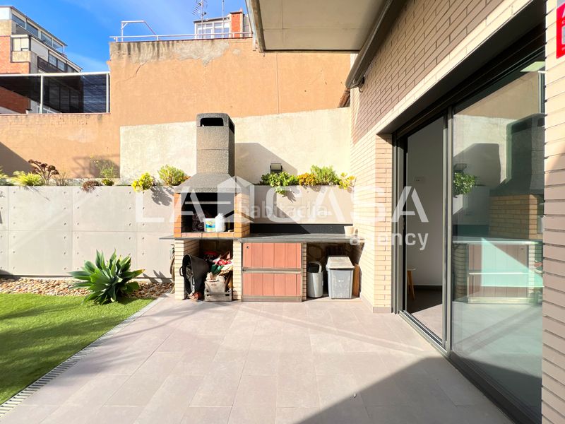 Foto 48f658b7-e307-40e3-8135-982db547ec54. Casa amb calefacció aparcament piscina a Progrés - Pep Ventura Badalona