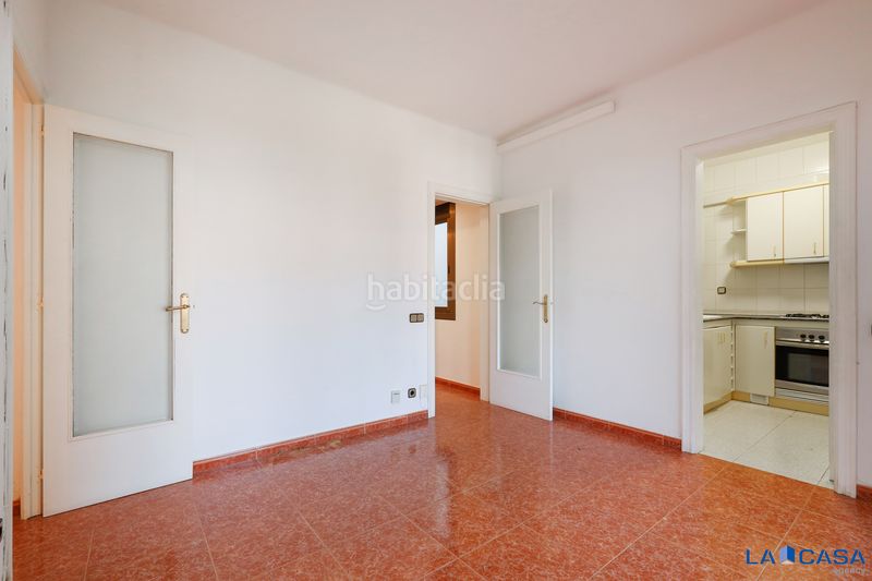 Foto 4319f494-f9a9-49e3-8ac0-0380e6288525. Pis a Font de la Guatlla Barcelona