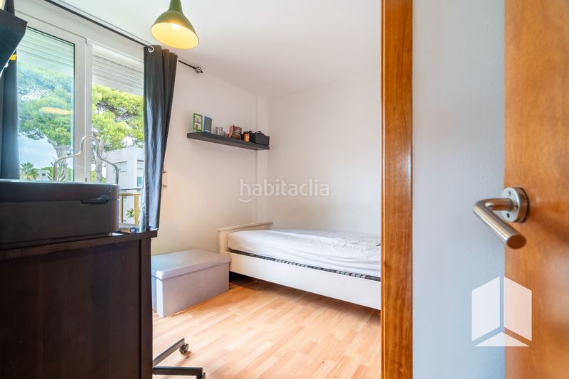 Foto c65610ee-a65a-4160-b573-1f3d0832ed89. Pis amb aparcament a La Pineda Castelldefels