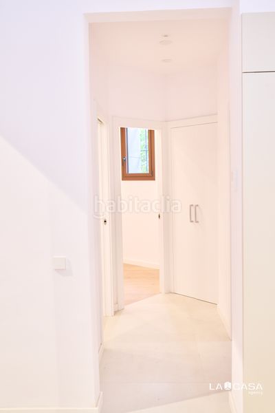 Foto a19febf4-e73b-4f6d-96d9-a54c623eb3dc. Pis a Sants Barcelona