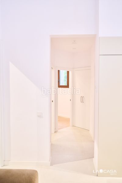Foto a87942b6-09a5-4995-8775-c2970f0dc095. Pis a Sants Barcelona