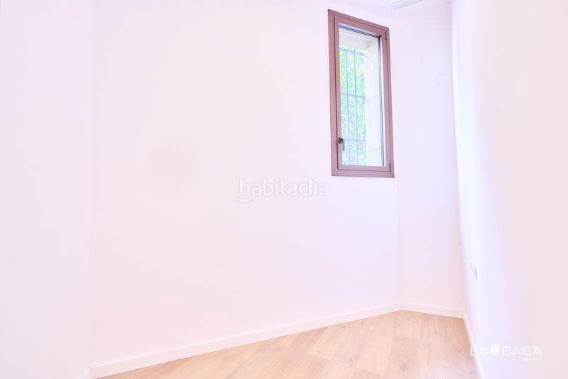 Foto ab4da28d-7da0-4be4-8614-f5f54b4d029e. Pis a Sants Barcelona
