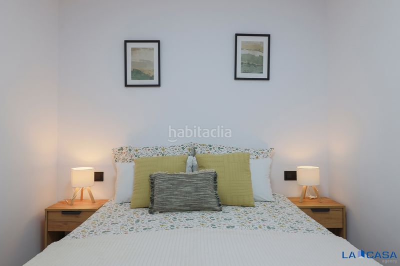 Foto 485f15ab-2670-4fb2-8c6b-d2a53d30d30c. Planta baixa a Hostafrancs Barcelona