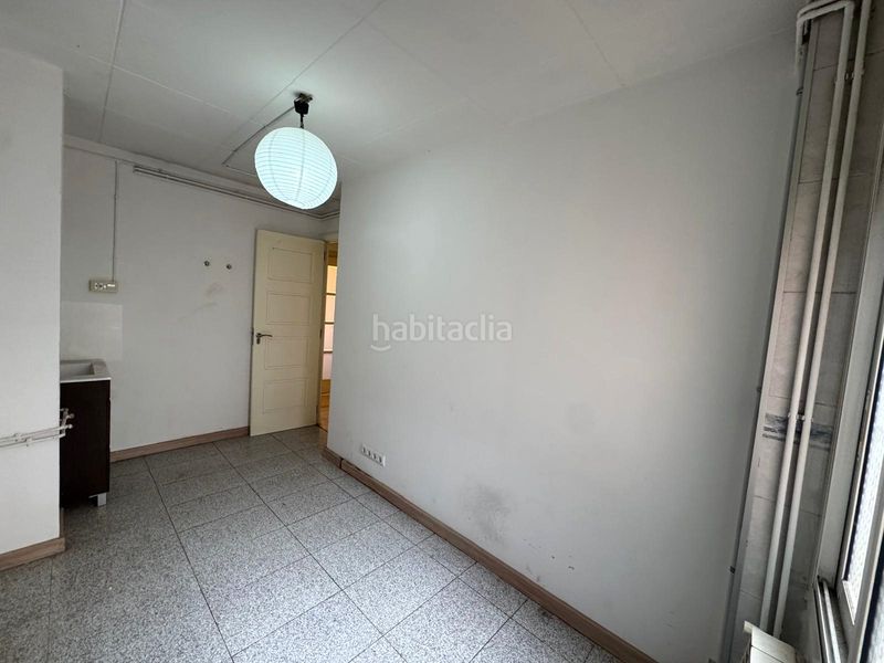 Foto b0293ffe-42b7-4fff-9b3a-6deaedd99e11. Pis a El Camp de l´Arpa del Clot Barcelona