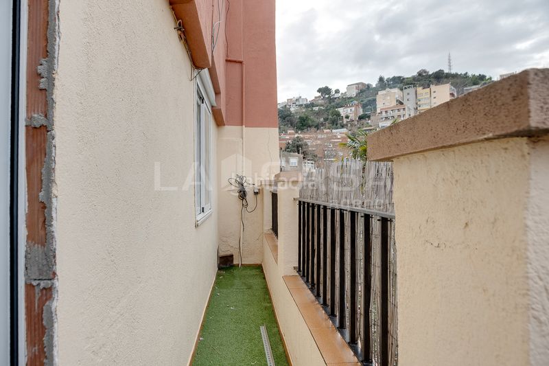 Foto 362888c3-fa08-4c74-aa49-59a2ce11ef68. Casa amb calefacció a La Font d´en Fargues Barcelona