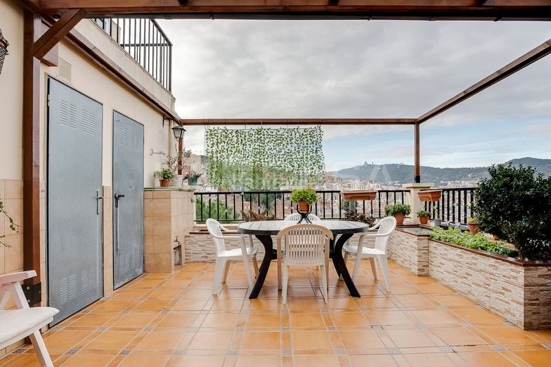 Foto b32d513b-0b35-4cde-be58-daad7dd46203. Casa amb calefacció a La Font d´en Fargues Barcelona