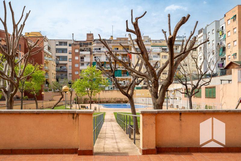 Foto 28e21621-9c30-4a75-adb1-c3b5b2ca14b9. Pis amb piscina a Castell-Poble Vell Castelldefels