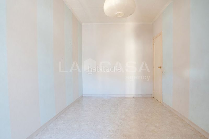 Foto e6750f82-96c9-452e-b0e9-5b5b1547451e. Àtic a Sants Barcelona