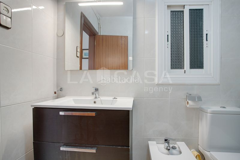 Foto 2fd14024-8ad6-495e-b80f-80eb1ad3a62e. Flat with heating in Bellvitge Hospitalet de Llobregat (L´)