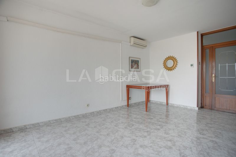Foto 95cb9677-52bb-433a-a293-09b6498f4925. Flat with heating in Bellvitge Hospitalet de Llobregat (L´)